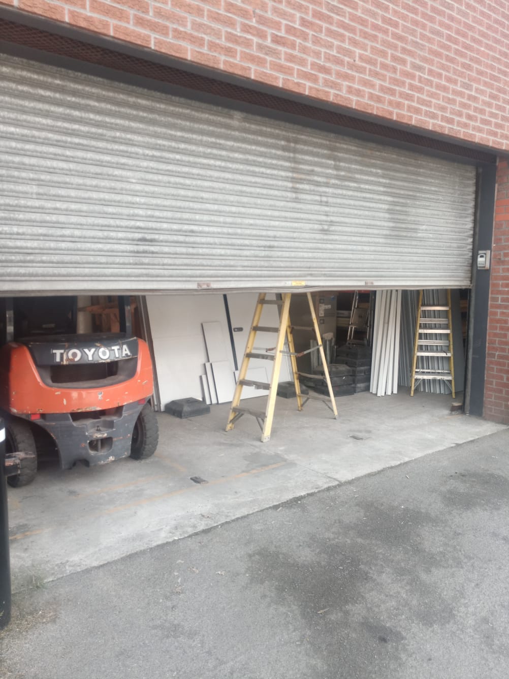 faulty roller shutter in Mansfield Nottinghamshire